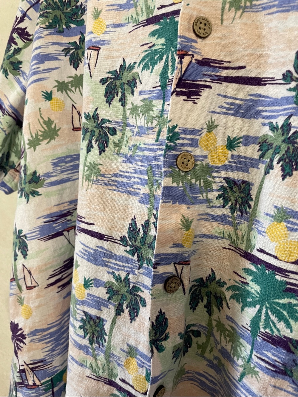 Weatherproof, Vintage Tropical Short-Sleeve Men’s Shirt - Picture 4 of 5